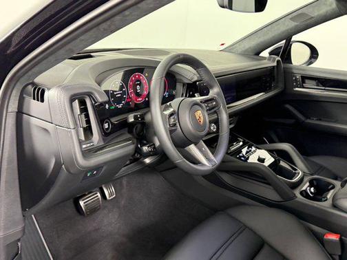 2026 Porsche Cayenne GTS