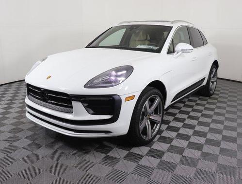2025 Porsche Macan Base