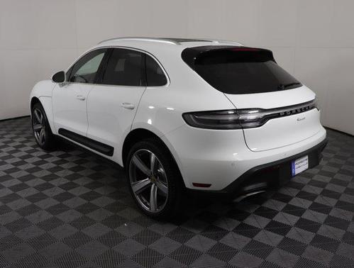 2025 Porsche Macan Base
