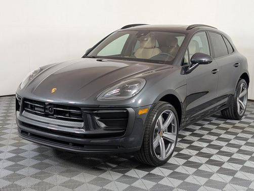 2025 Porsche Macan AWD