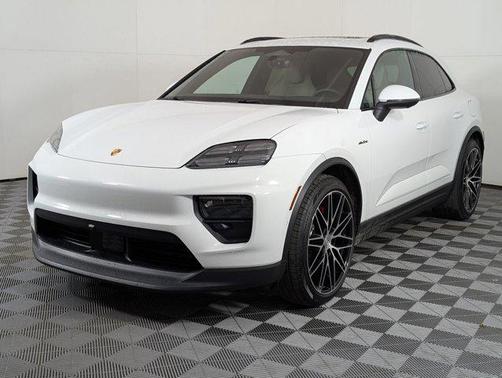 2025 Porsche Macan 4S