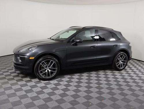 2025 Porsche Macan Base
