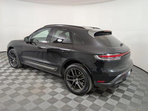 2023 Porsche Macan T