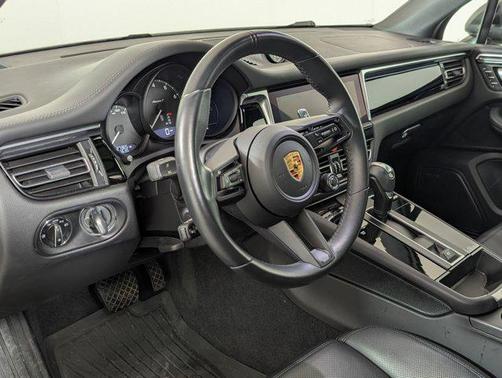 2023 Porsche Macan T