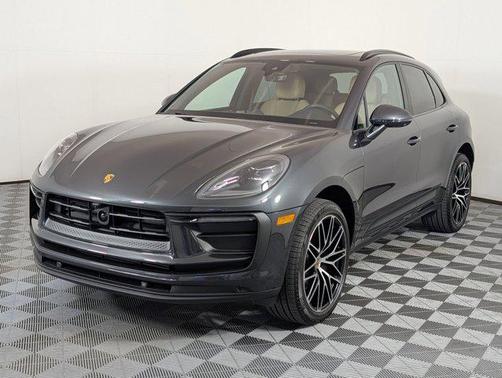 2025 Porsche Macan AWD