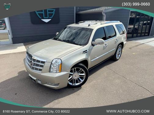 2013 Cadillac Escalade Platinum Edition