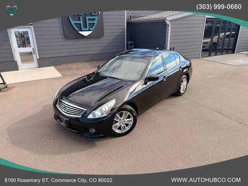 2015 INFINITI Q40 Base