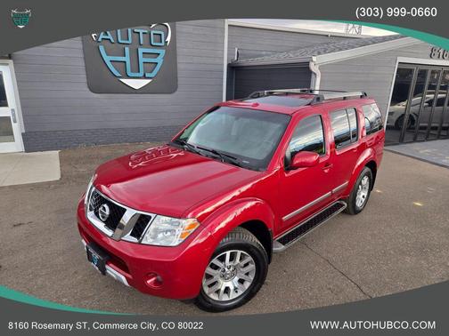 2011 Nissan Pathfinder LE