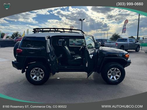 2014 Toyota FJ Cruiser Base