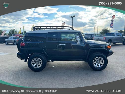 2014 Toyota FJ Cruiser Base