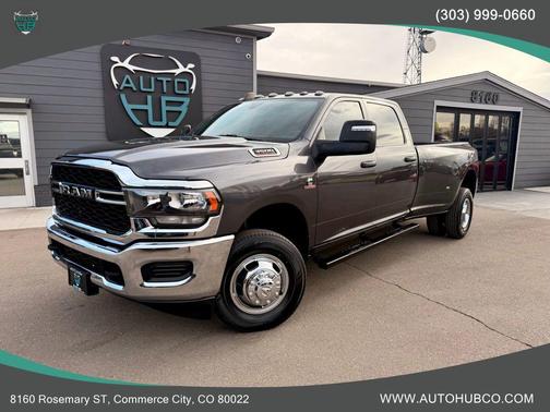 2023 RAM 3500 Tradesman Crew Cab 4x4 8' Box