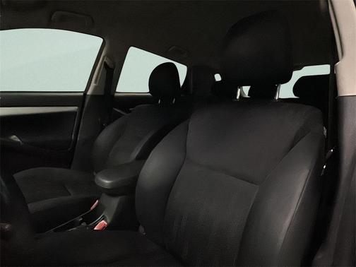 2011 Toyota Matrix Base