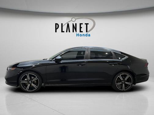 Crystal Black Pearl 2023 Honda Accord Hybrid Sport
