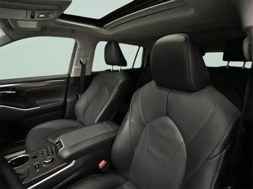 2022 Toyota Highlander Limited