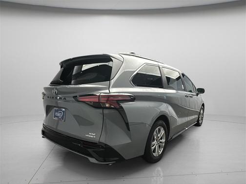 2023 Toyota Sienna XSE