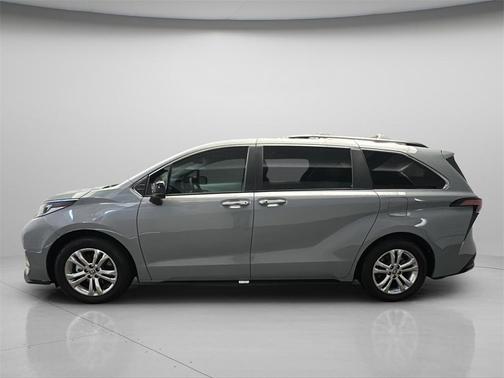 2023 Toyota Sienna XSE