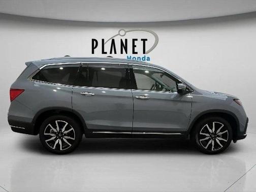 2022 Honda Pilot Touring 7-Passenger