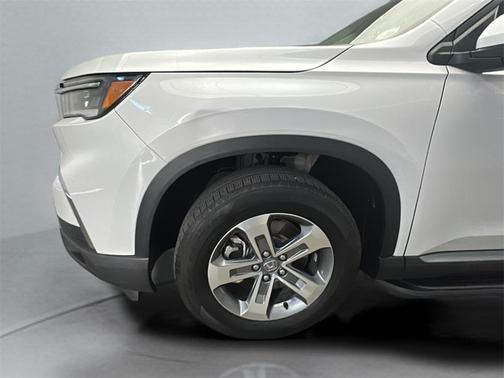 2023 Honda Pilot EX-L 8-Passenger