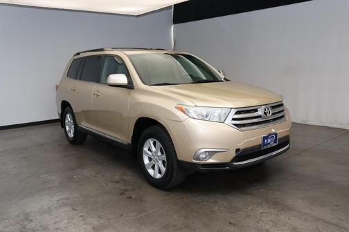 2012 Toyota Highlander SE