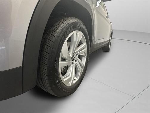 2022 Volkswagen Atlas 3.6L SE w/Technology