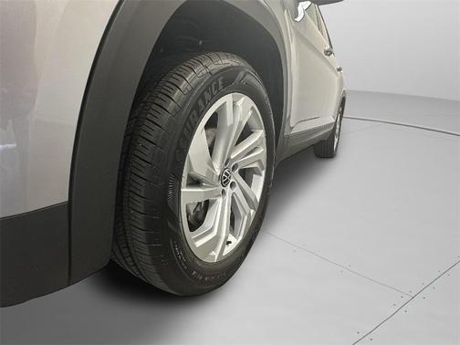 2022 Volkswagen Atlas 3.6L SE w/Technology