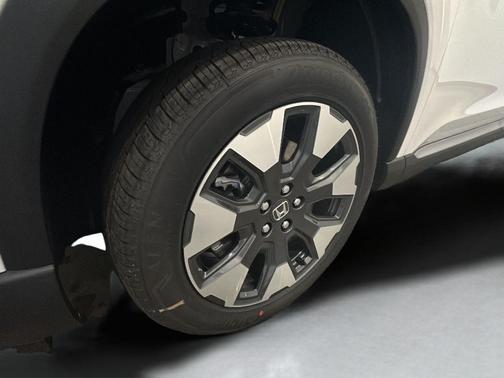 Platinum White Pearl 2026 Honda Pilot Elite