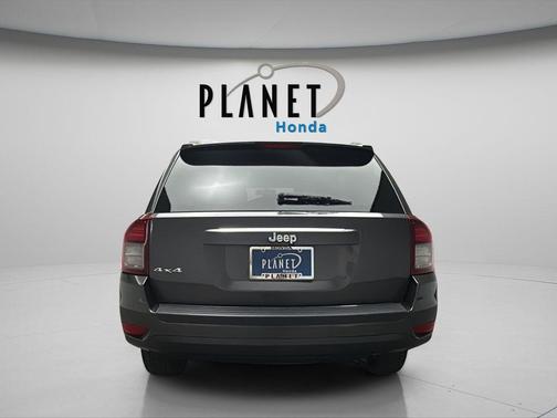 Granite Crystal Clearcoat Metallic 2016 Jeep Compass Sport