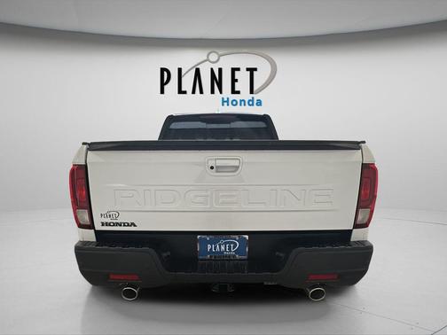 Platinum White Pearl 2026 Honda Ridgeline Black Edition