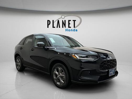 Crystal Black Pearl 2026 Honda HR-V LX