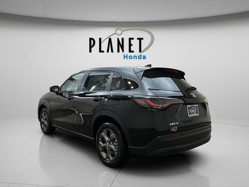 Crystal Black Pearl 2026 Honda HR-V LX