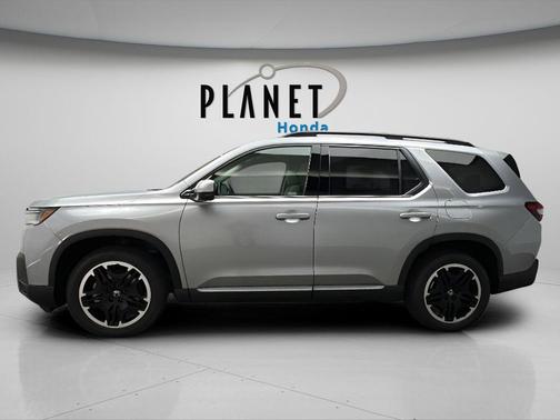 Solar Silver Metallic 2026 Honda Pilot Touring S
