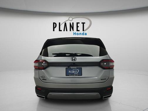 Solar Silver Metallic 2026 Honda Pilot Touring S