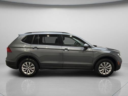 Platinum Gray Metallic 2020 Volkswagen Tiguan 2.0T S