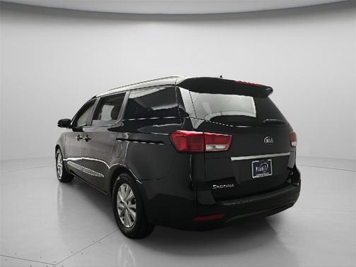 2015 Kia Sedona LX