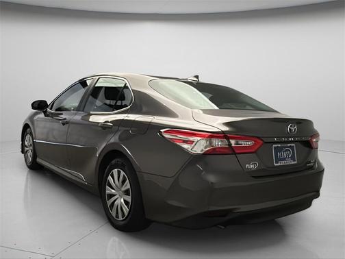 2020 Toyota Camry Hybrid LE