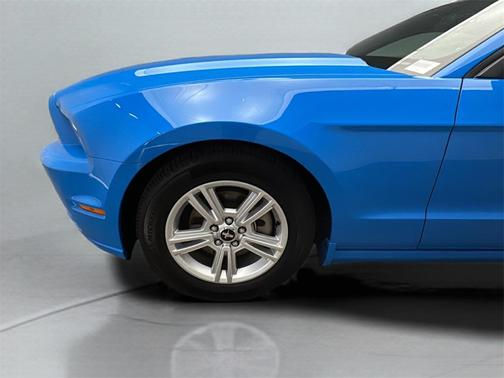 2014 Ford Mustang V6
