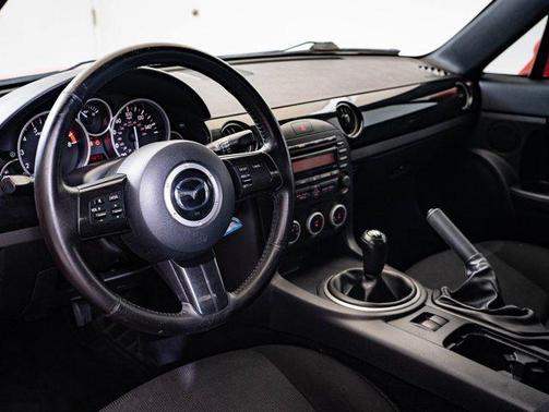 2015 Mazda MX-5 Miata Sport