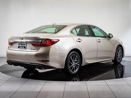2018 Lexus ES 350 Base