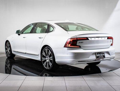 2024 Volvo S90 Recharge Plug-In Hybrid T8 Ultimate