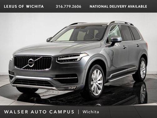 2016 Volvo XC90 T6 Momentum