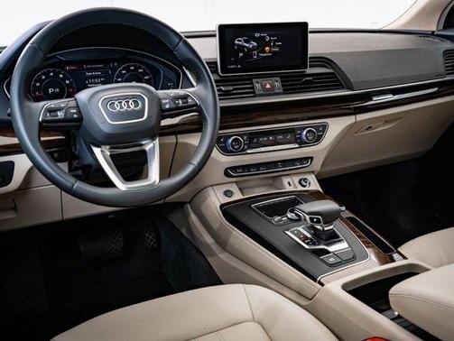 2020 Audi Q5 45 Premium Plus