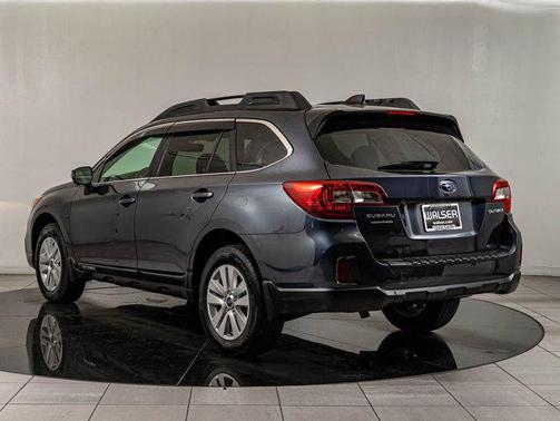 Carbide Gray Metallic 2017 Subaru Outback 2.5i Premium