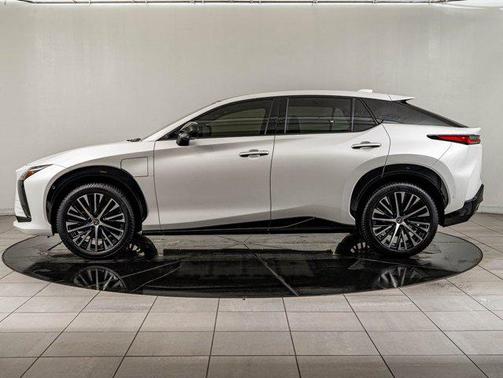 Eminent White Pearl 2024 Lexus RZ 450e Premium