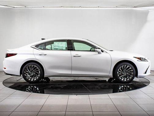2025 Lexus ES 350 Luxury
