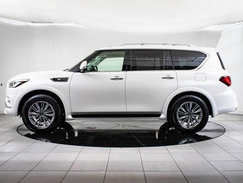 2021 INFINITI QX80 Luxe