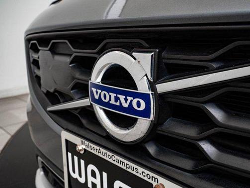 2018 Volvo S60 Cross Country T5