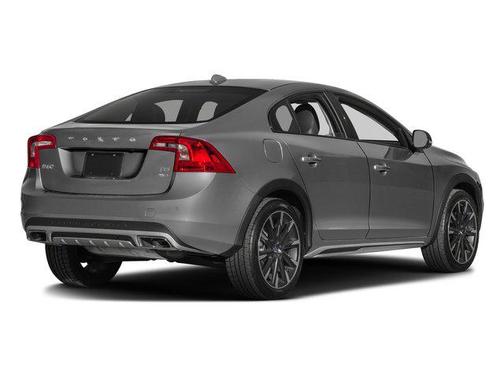 2018 Volvo S60 Cross Country T5