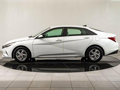 Quartz White 2021 Hyundai ELANTRA SE