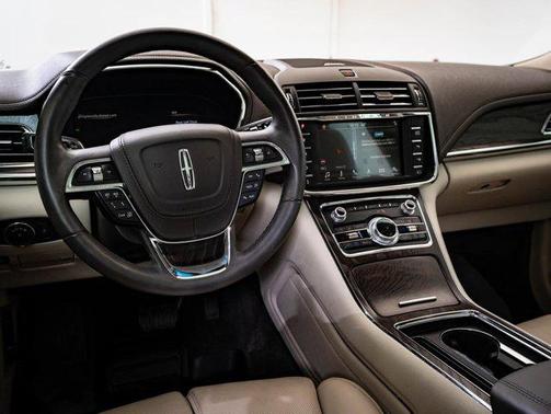 2017 Lincoln Continental Reserve