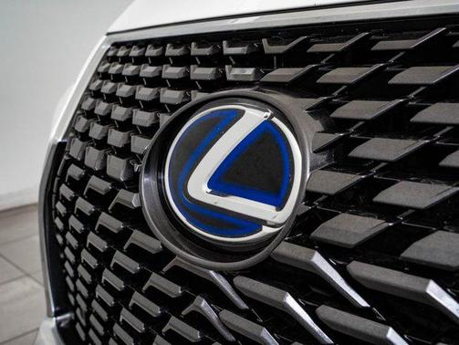 Eminent White Pearl 2022 Lexus RX 450h Base